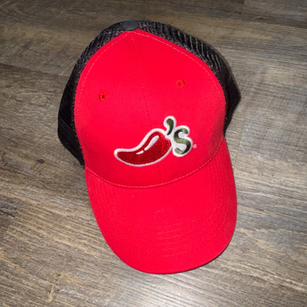 Chilis Grill Bar Employee Uniform Hat Red Black Mesh Trucker Cap Logo Adjustable